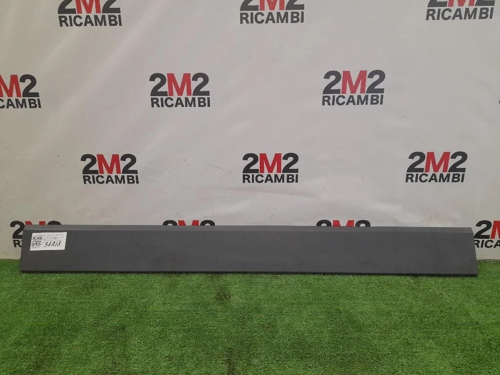 Modanatura Portello POST PROTEZIONE PORTELLONE INFERIORE Land Rover Discovery III 2005