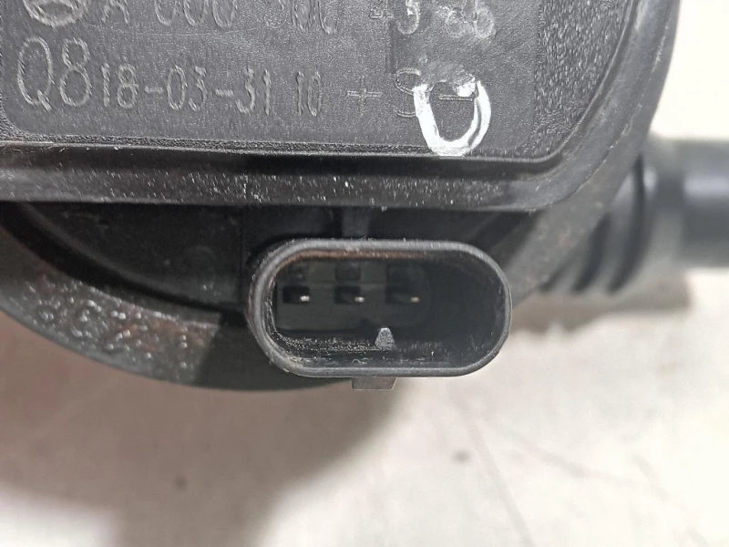 Pompa Acqua Supplementare A0005004386 Mercedes Classe C W205 2014