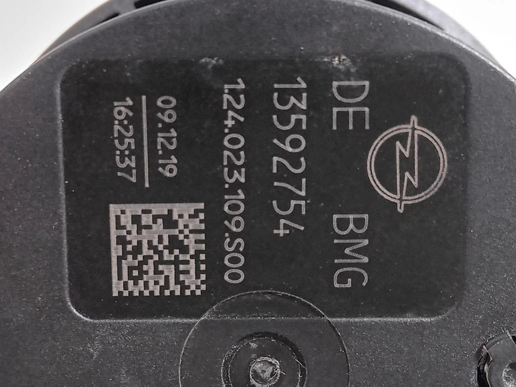 Pompa Acqua Supplementare 13592754 Opel Astra K 2019