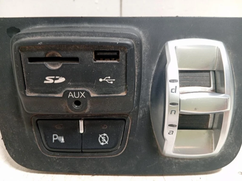 Modulo Comando Pulsante Start - STOP 156103046 Alfa Romeo Giulietta 2013