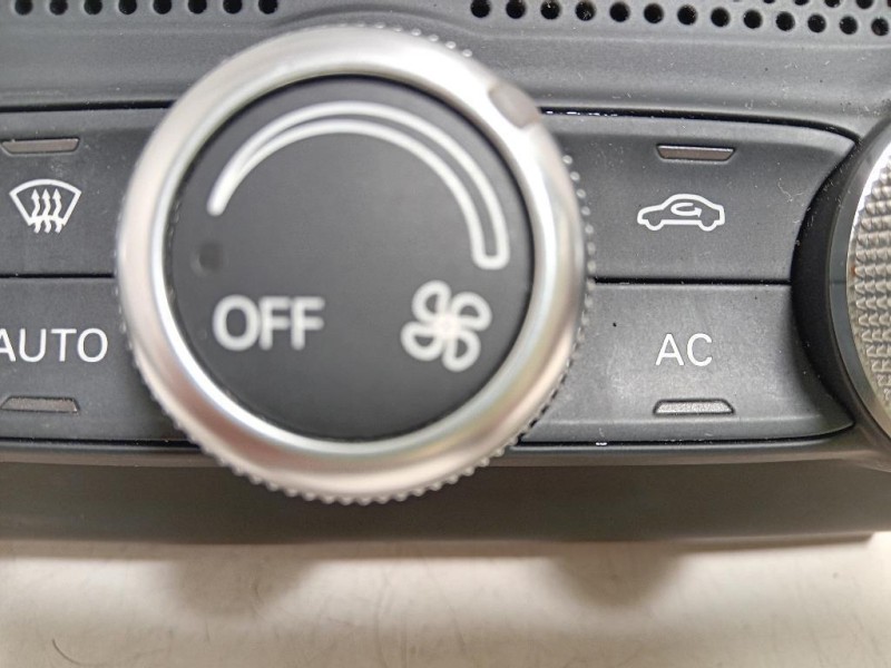 Modulo Comando Riscaldamento Clima 8X0820043B Audi A1 8XA Sportback 2012