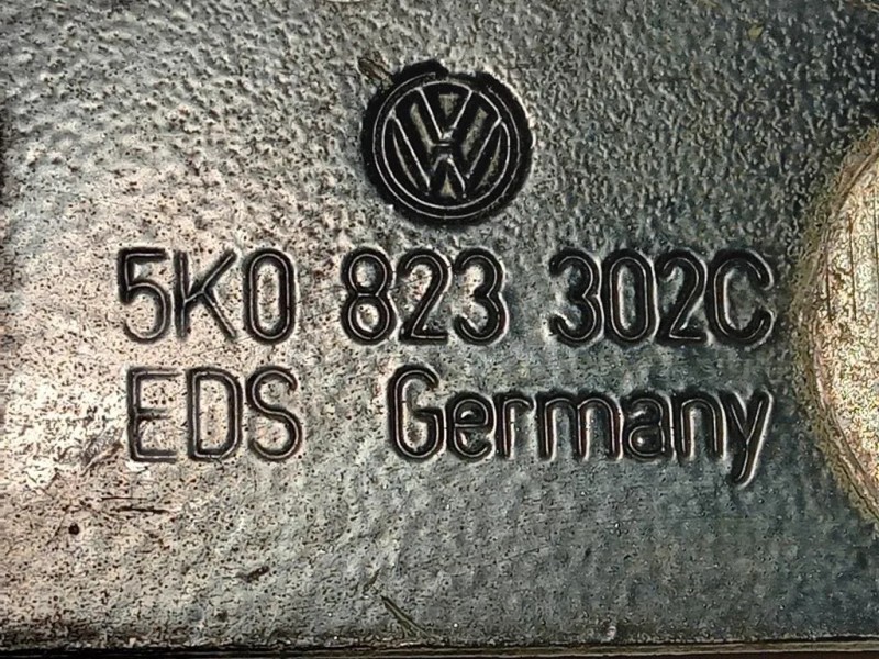 Cerniera Cofano ANT DX 5K0 823 302C Volkswagen GOLF VII 2013