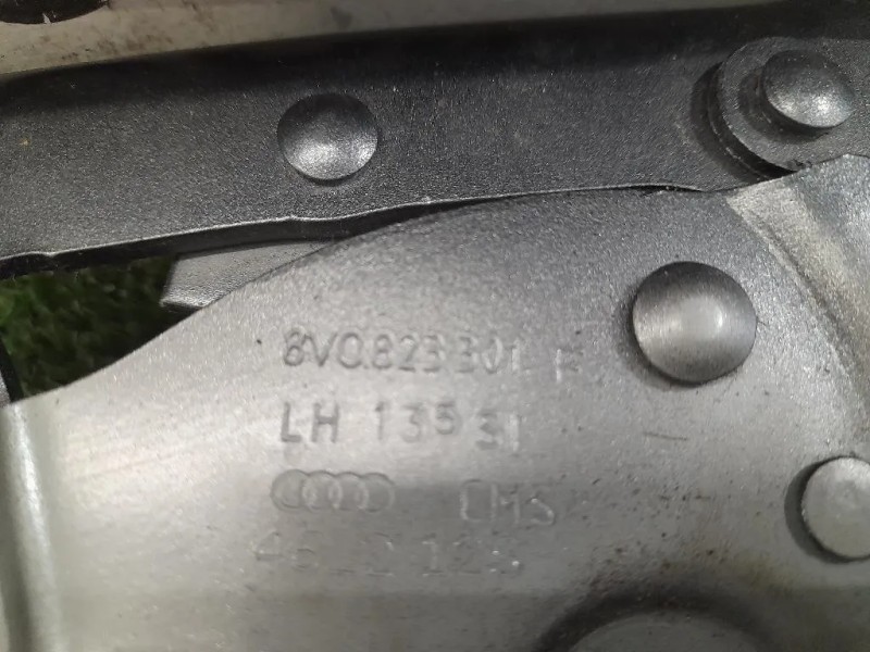 Cerniera Cofano ANT SX 8V0823301F 8V0823823F Audi A3 8VA Sportback 2012