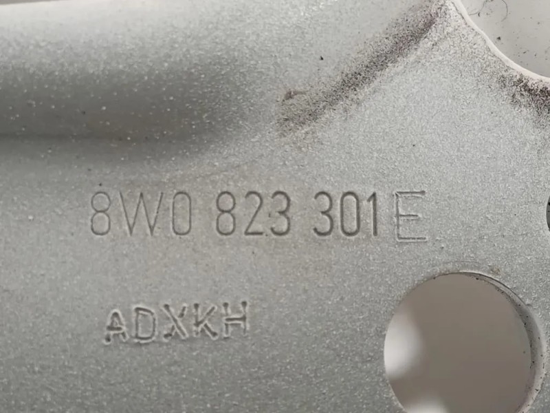 Cerniera Cofano ANT SX 8W0 823 301 E Audi A4 8W5 Avant 2015