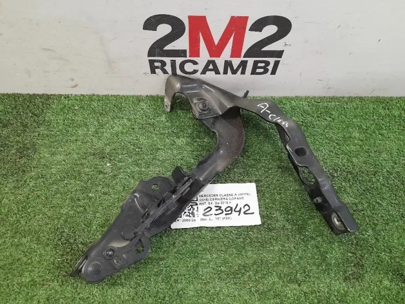 Cerniera Cofano ANT SX A1768800328 Mercedes Classe A W176 2015