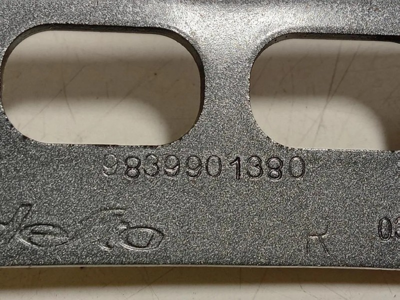 Cerniera Cofano SUP ANT DX 9839901380 Peugeot 2008 II 2020