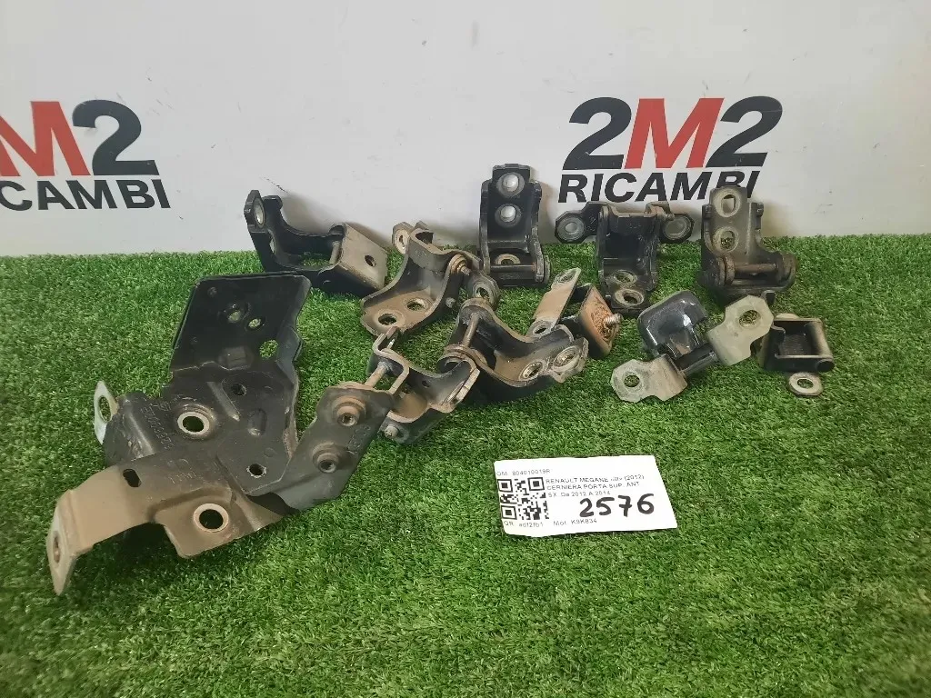 Cerniera Porta SUP ANT SX 804010019R Renault Mégane III 2012