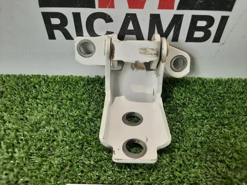 Cerniera Porta SUP POST DX KD5372210 POST DX Mazda 3 III 2014