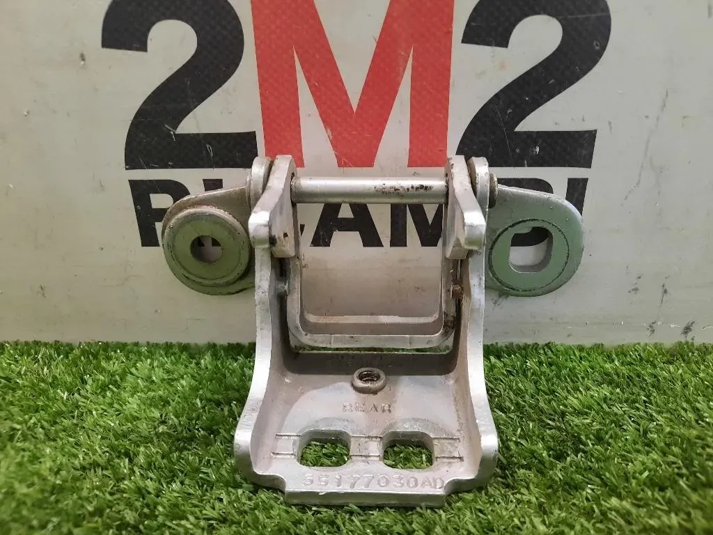 Cerniera Porta SUP POST SX 55177030AD POST Jeep Cherokee III 2002