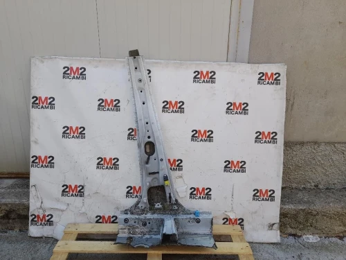 Montante Centrale SX Toyota Yaris IV 2012