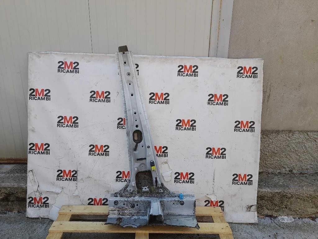 Montante Centrale SX Toyota Yaris IV 2012