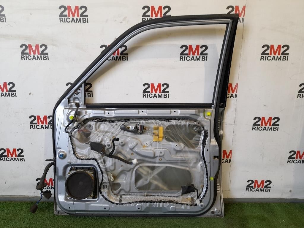 Porta ANT DX MR981938 Mitsubishi Pajero Sport 1998