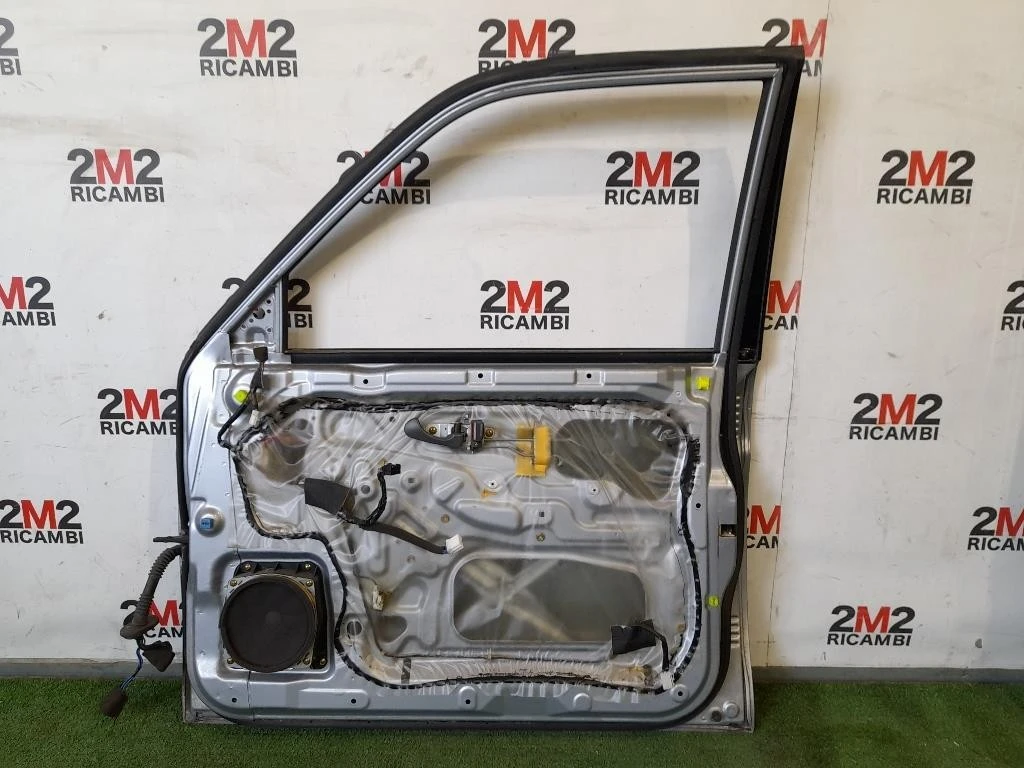 Porta ANT DX MR981938 Mitsubishi Pajero Sport 1998