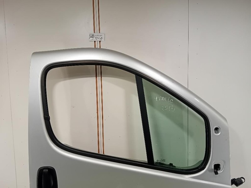Porta ANT DX 7751478601 Renault Trafic III 2007