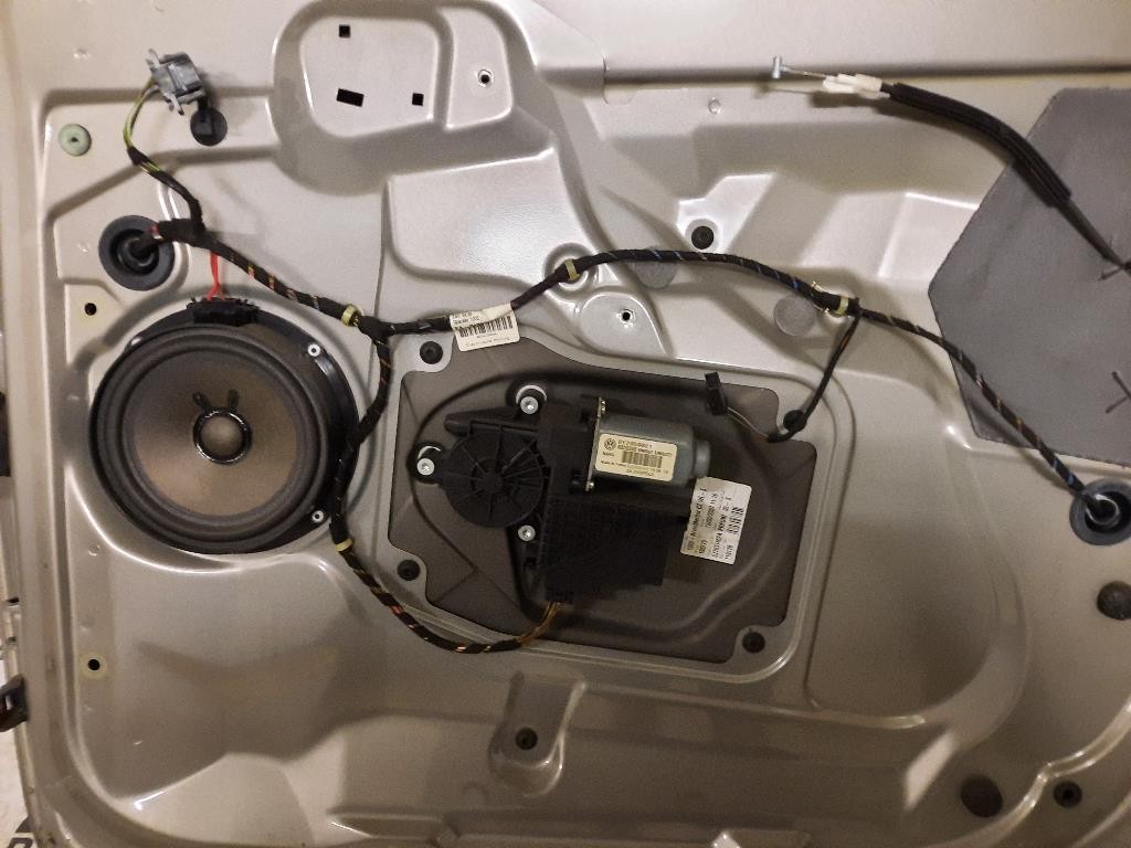 Porta ANT DX 5J7831052 Skoda Roomster 5J7 2010