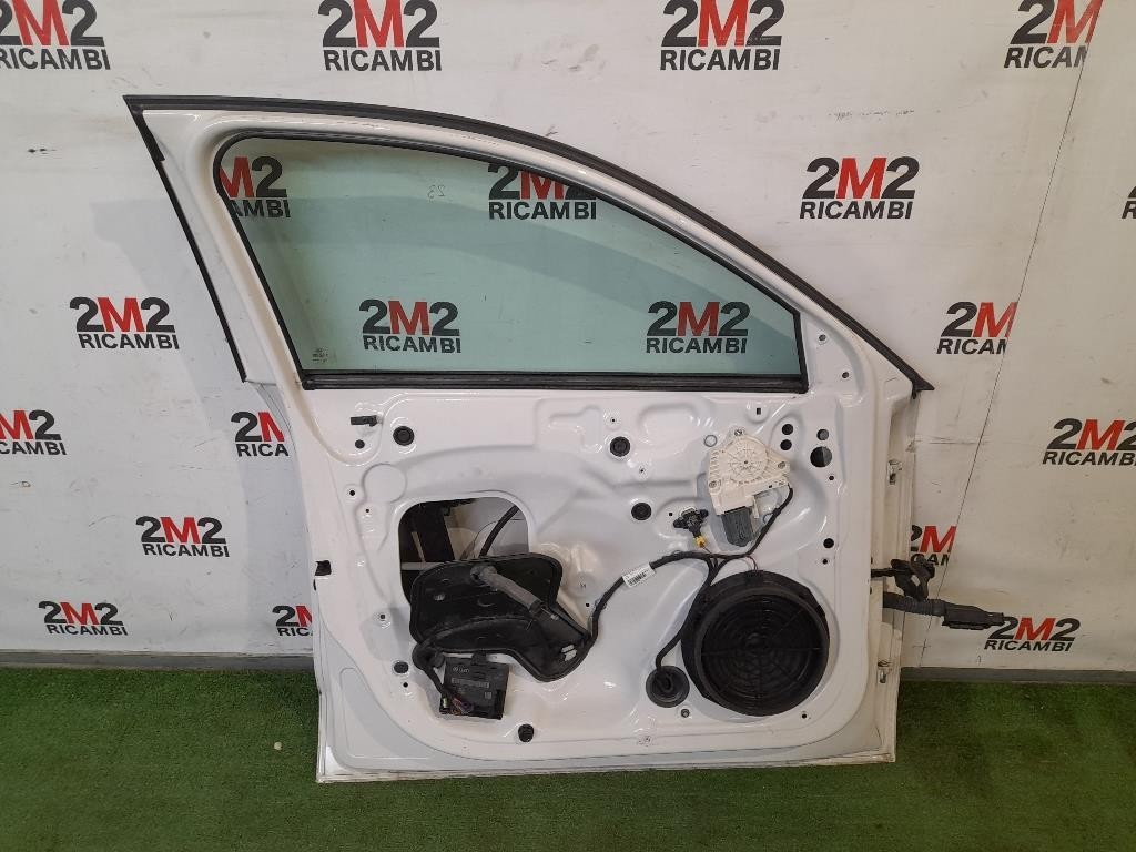 Porta ANT SX 8X4831051A Audi A1 8XF Sportback 2015