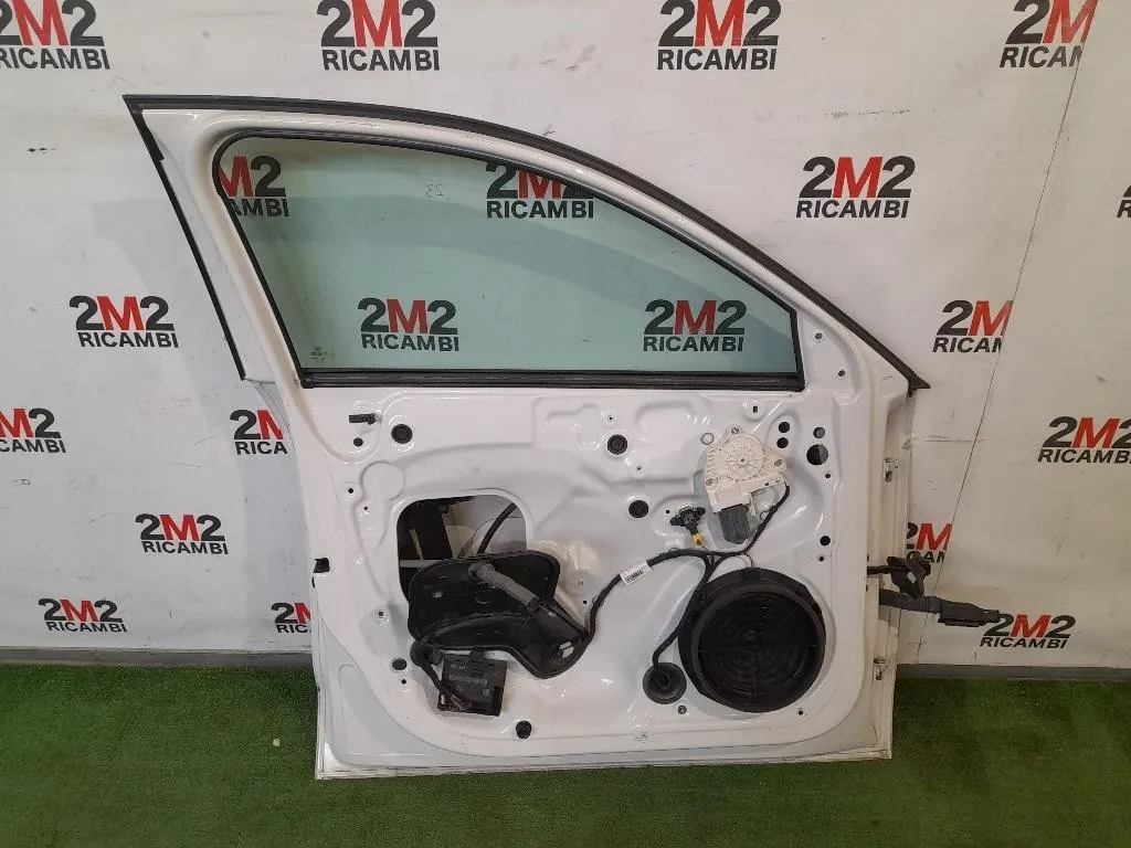 Porta ANT SX 8X4831051A Audi A1 8XF Sportback 2015