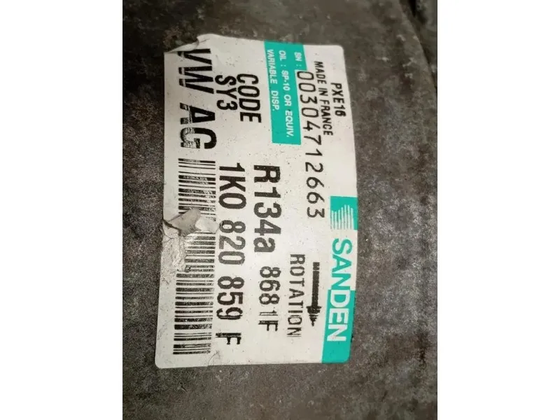 Compressore AC 1K0 820 859 F Volkswagen GOLF V 2004