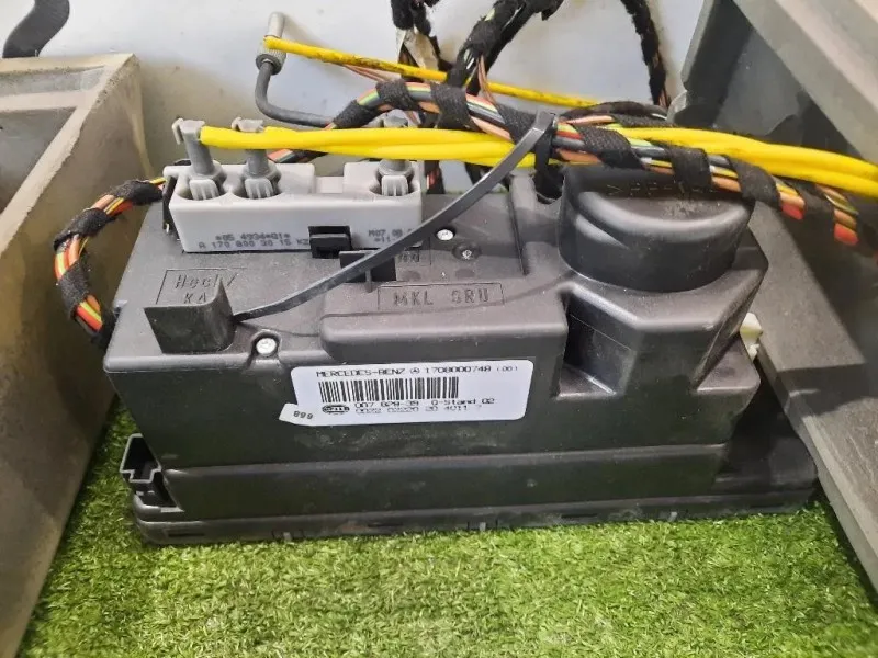 Compressore Chiusura Centralizzata 1708000748 POMPA Mercedes Classe SLK R170 1997