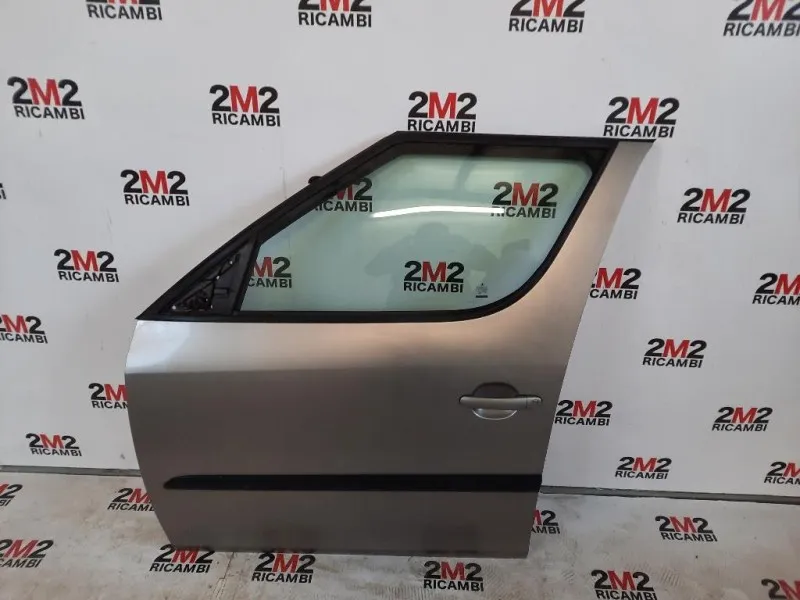 Porta ANT SX 5J7831055 Skoda Roomster 5J7 2010