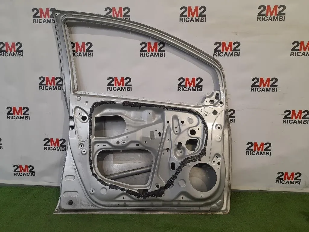 Porta ANT SX 670020D170 Toyota Yaris France II 2006