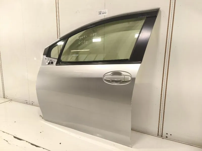 Porta ANT SX 670020D500 Toyota Yaris IV 2012