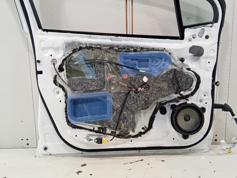 Porta ANT SX 670020D500 Toyota Yaris IV 2014