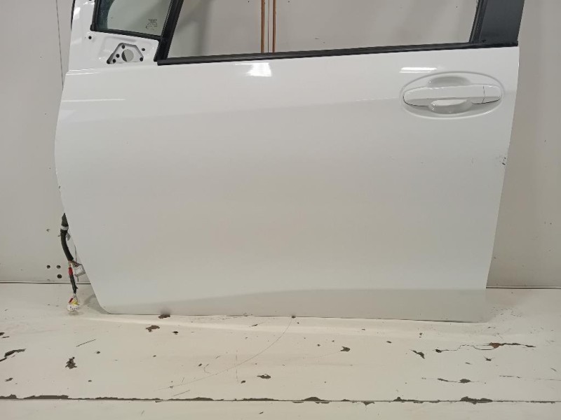 Porta ANT SX 670020D500 Toyota Yaris IV 2014