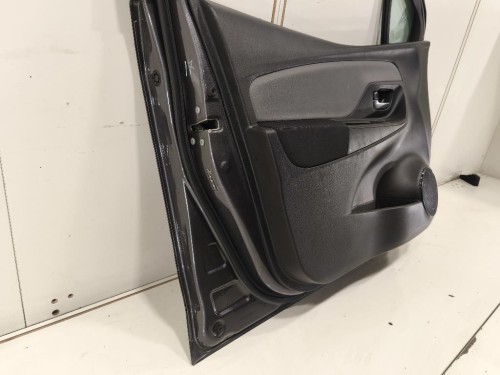 Porta ANT SX 670020D500 Toyota Yaris IV 2017