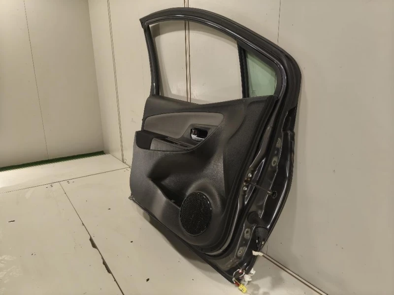 Porta ANT SX 670020D500 Toyota Yaris IV 2017