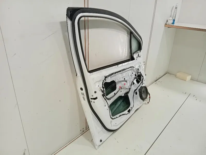 Porta ANT SX 670020D500 Toyota Yaris IV 2017