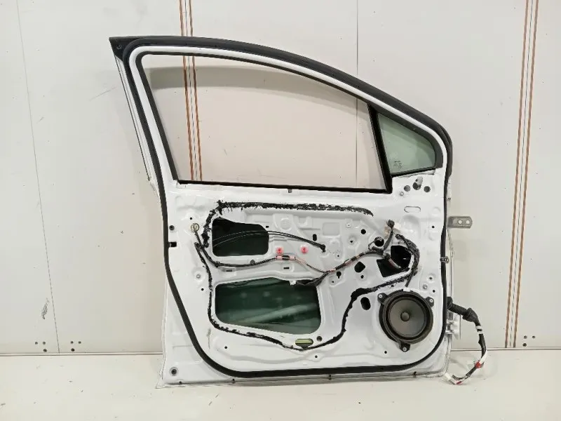Porta ANT SX 670020D500 Toyota Yaris IV 2017
