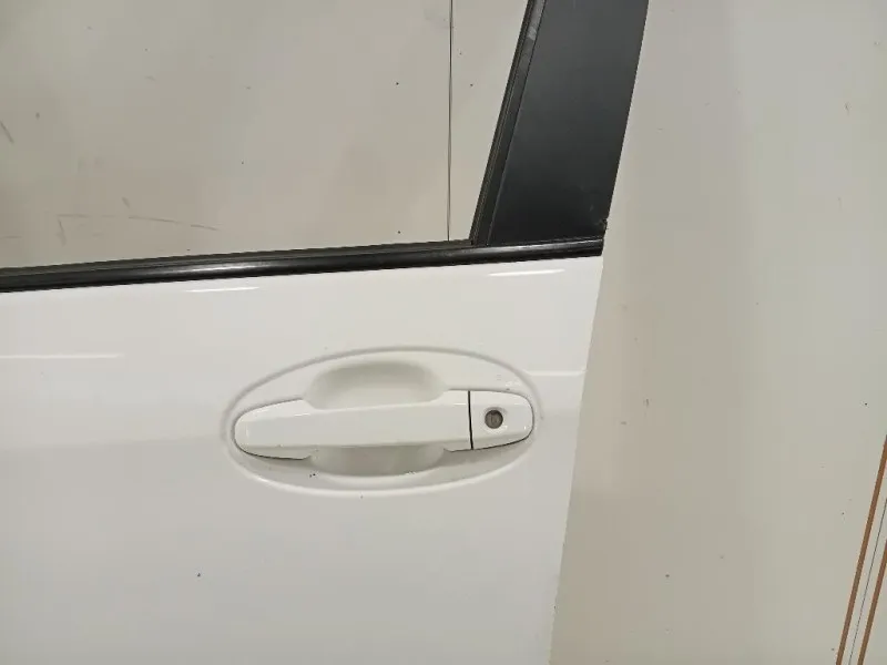 Porta ANT SX 670020D500 Toyota Yaris IV 2017