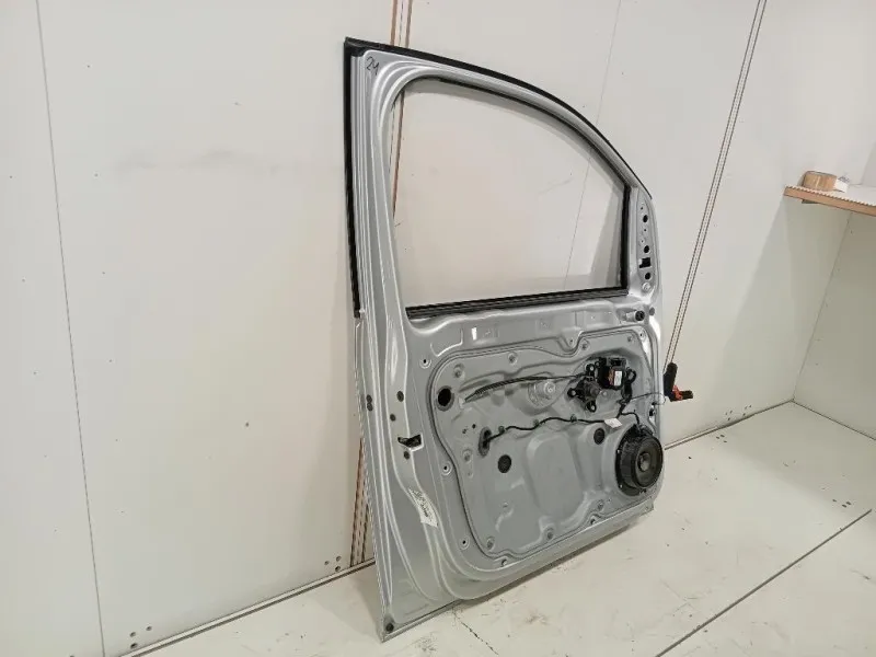 Porta ANT SX 2K0831055B Volkswagen Caddy III 2004