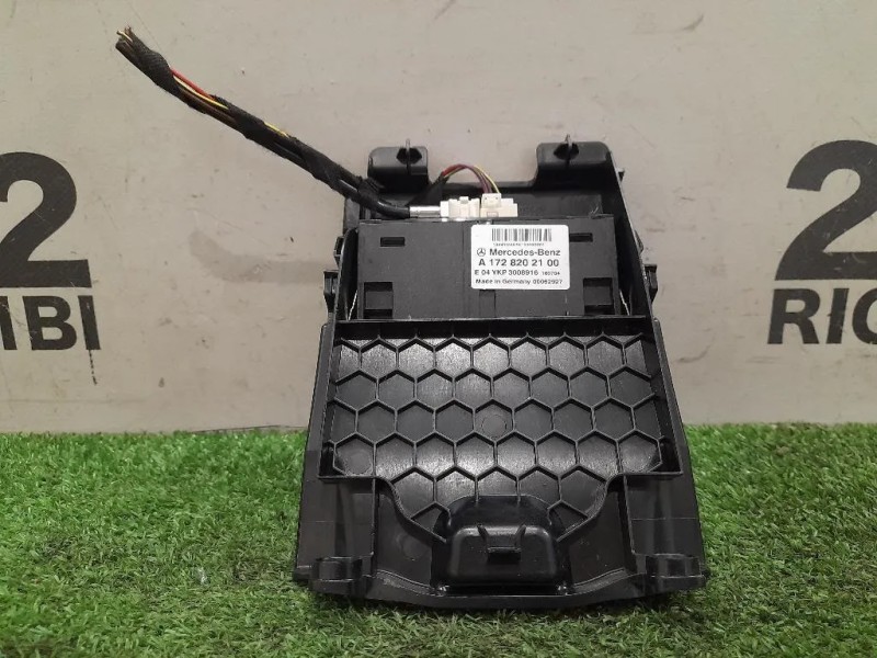 Connettore USB A1728202100 Mercedes Classe A W176 2015