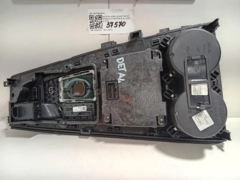Console Centrale 8W1864261C Audi A4 8W5 Avant 2015