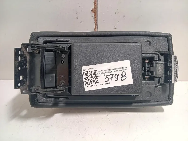 Console Centrale 1511691 Ford Mondeo IV SW 2007