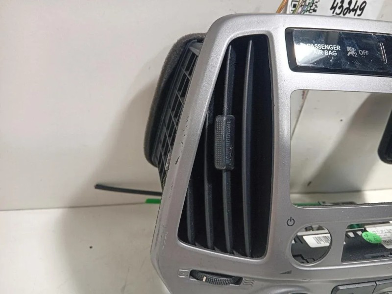 Console Centrale 84704-1J630 Hyundai I20 I 2009