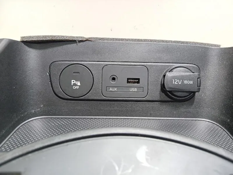 Console Centrale 84630-3UBA0 Kia Sportage III 2010