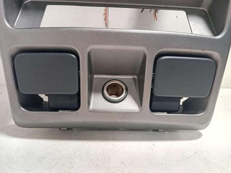Console Centrale 68260 VJ200 Nissan Navara 2010