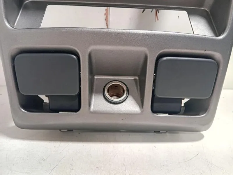Console Centrale 68260 VJ200 Nissan Navara 2010