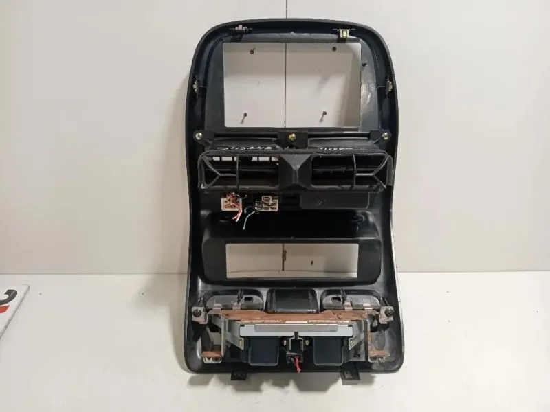 Console Centrale 68260 VJ200 Nissan Navara 2010