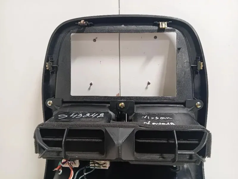 Console Centrale 68260 VJ200 Nissan Navara 2010