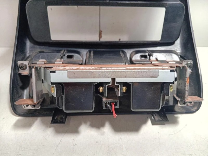 Console Centrale 68260 VJ200 Nissan Navara 2010