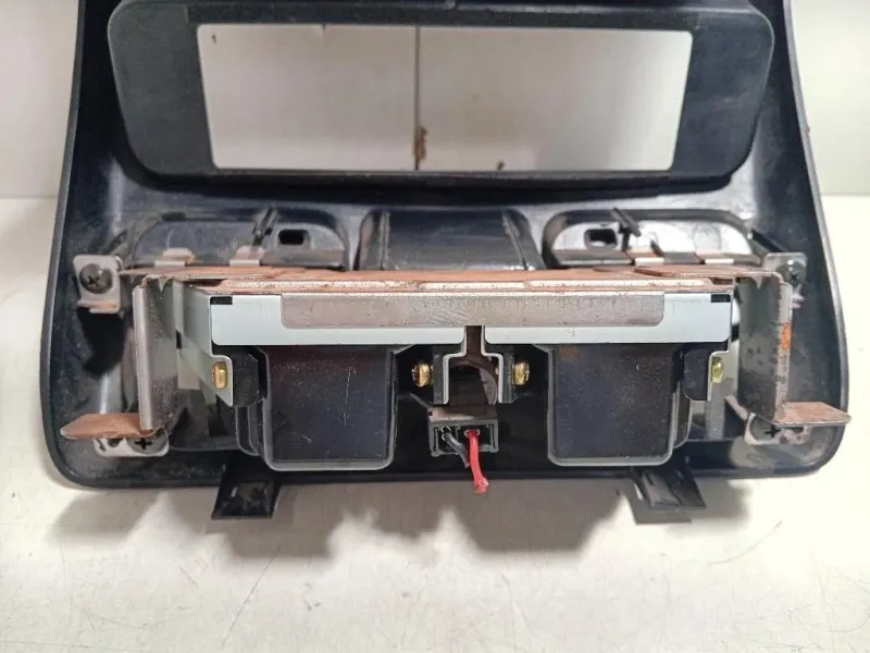 Console Centrale 68260 VJ200 Nissan Navara 2010