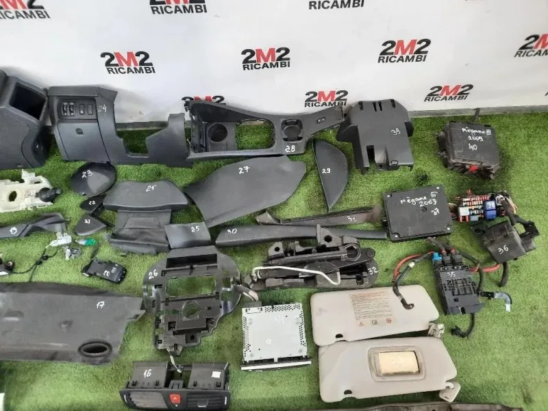 Console Centrale 969100026R Renault Mégane III 2009