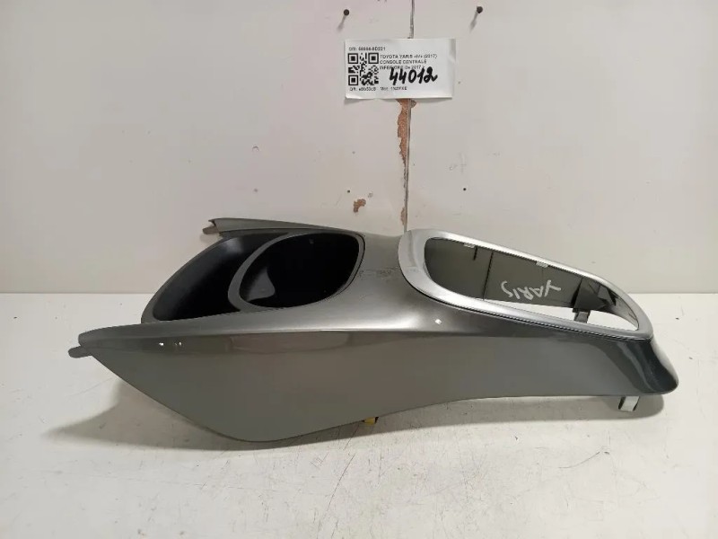 Console Centrale Inferiore 58804-0D221 Toyota Yaris IV 2017