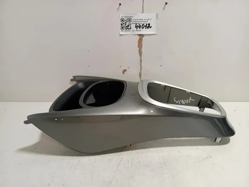 Console Centrale Inferiore 58804-0D221 Toyota Yaris IV 2017