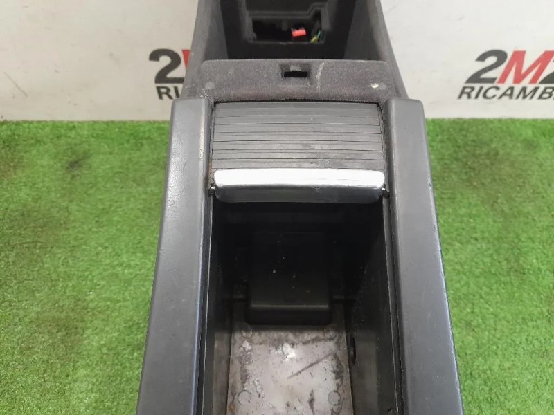 Coperchio BOX Portaoggetti  Volvo V60 I 2010