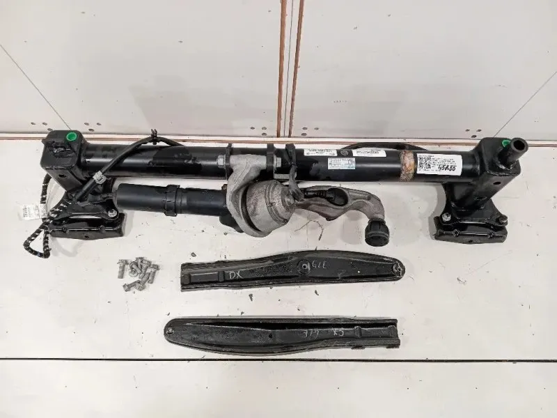 Coperchio Centrale Gancio Traino Paraurti POST A1663100837 Mercedes Classe GLE W166 2015